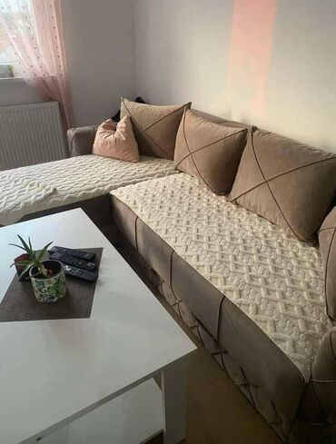 Ugaone garniture: Flekeri komplet 
Dimenzije 70x70,150x70,200x70cm — 7