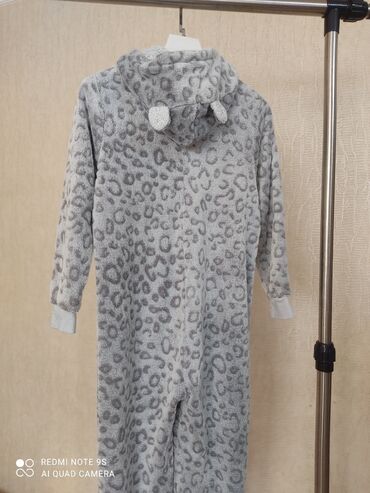 одежда для девочек: С Германии! Флисовая пижама детская для дома. Стильный серый леопард с