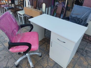 Ofis və oyun kresloları: Yeni, Təkərli, Qolları tənzimlənmir, Parça — 10