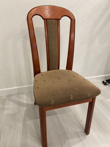 стульчик деревянный: Стулья Для зала, С обивкой, Б/у