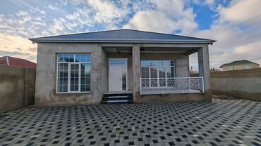 Həyət evləri və villaların satışı: 4 otaqlı, 126 kv. m, Kredit var, Yeni təmirli