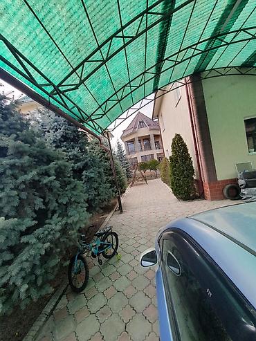 Продажа коттеджей и домов: Продается два 2 этажных особняка. р-н мкр.Джал, по — 8