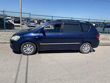 Транспорт: Toyota Avensis Verso: 2004 г., 1.9 л, Механика, Дизель, Минивэн — 3