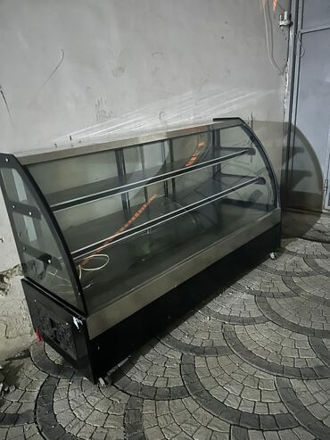 Butkalar, köşklar: Şüşəli dondurucu, Çin