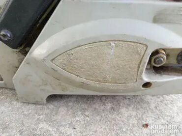 Motorne testere: Ispravna, Pali i radi u leru. Nece da primi gas. Karburator treba — 15