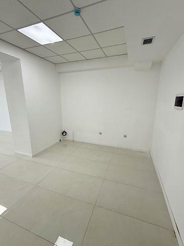 круглый: Аренда офисов, 71 м², В бизнес центре, С отдельной кухней — 5