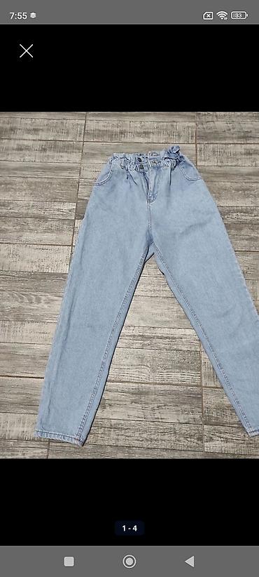 pantalone s: Ženske farmerke – svetloplavi teksas, visok struk “paper bag” Velicina — 1