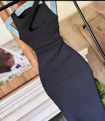 Haljine: Haljine Vel S M
Nove
Pamuk elastin — 8