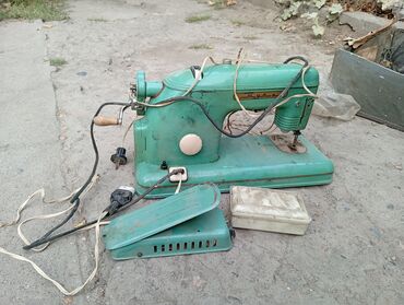 швейная машинка домашняя: Тигүүчү машина Chayka, Электромеханикалык