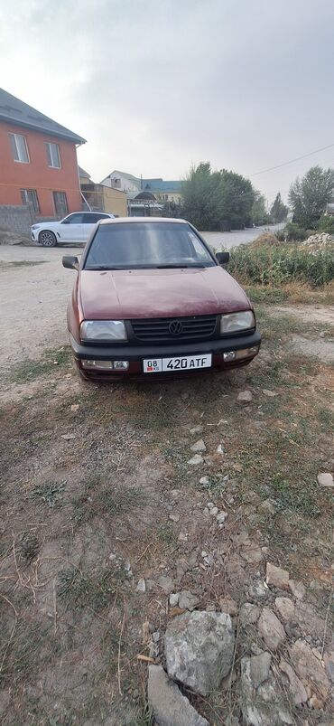 купить опель вектра б: Volkswagen Vento, бордовый седан. Основные характеристики: - Кузов