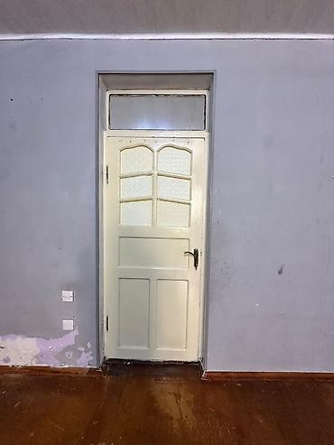 Ağ rəngdə, şüşəli taxta otaq qapıları dəsti - Material: massiv taxta
