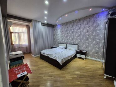 Uzunmüddətli kirayə mənzillər: 28 May metrosu yanıında mənzil kirayə verilir. Mərtəbə 16/5. Ümumi — 2