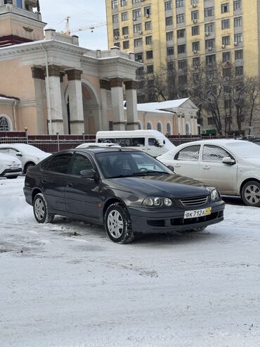 Toyota: Toyota Avensis: 2000 г., 1.6 л, Механика, Бензин, Хэтчбэк