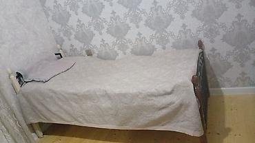 2 eded çarpayi 160 azn. Mohkem materiali var, matraslidir. Unvan
