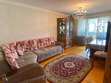 qazax rayonu: Bakı, 4 otaqlı, Köhnə tikili, m. Xalqlar Dostluğu, 72 kv. m — 8