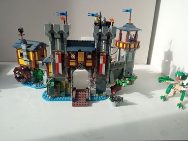 детские замки: Замок Лего creator (оригинал) в отличном состоянии. Срочно!!!