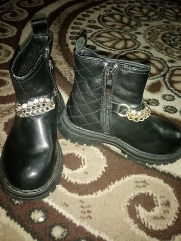 Kurtkalar: Продам куртку. В отличном состоянии. Одевалась 1 раз. Цвет металик — 8