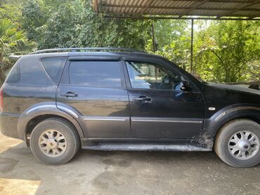 автомобиль базар: Qara rəngli SsangYong Rexton markalı avtomobil təklif olunur. Bu