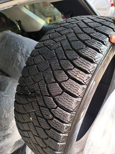 зимние поладки: Шины 235 / 55 / R 19, Зима, Б/у, Комплект, Легковые, Китай, Maxxis — 1