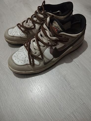 Кроссовки и спортивная обувь: Кеды в норм состоянии, размер 39/кроссы разные и размеры тоже разные — 9