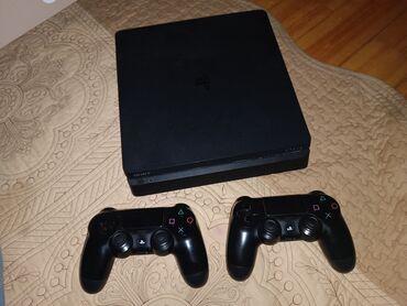 PS4 (Sony Playstation 4): PlayStation 4 slim