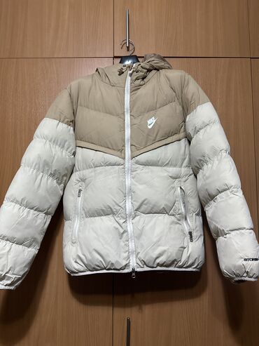 Куртки: Мужская куртка, M (EU 38), Nike, Б/у, цвет - Бежевый, Самовывоз, Платная доставка
