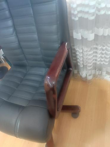 Офисные кресла: Продаю руководительское кресло "Атлант- экстра" натуральная кожа и at lalafo.kg — 10 Офисные кресла: Продаю руководительское кресло "Атлант- экстра" натуральная кожа и — 10