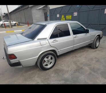 Mercedes-Benz: Mercedes-Benz 190: 1984 г., 2 л, Механика, Бензин, Седан