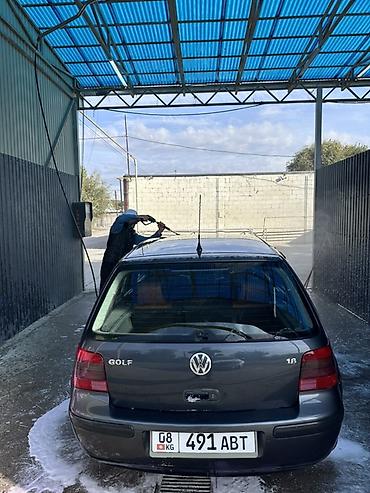 голф 2салон: Volkswagen Golf: 2002 г., 1.6 л, Автомат, Бензин, Хэтчбэк — 2