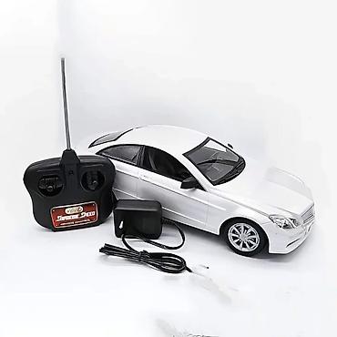 Uzaqdan idarə olunan Mercedes Benz sedan avtomobili - 1.14 miqyaslı
