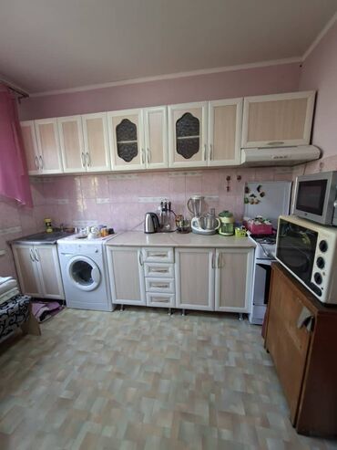 срочно продаю дом военно антоновка: Дом, 70 м², 4 комнаты, Агентство недвижимости, Косметический ремонт