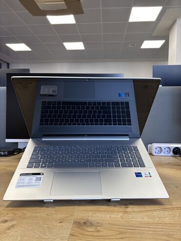 HP: Yeni HP Envy, 17 ", Intel Core i7, 512 GB — 3
