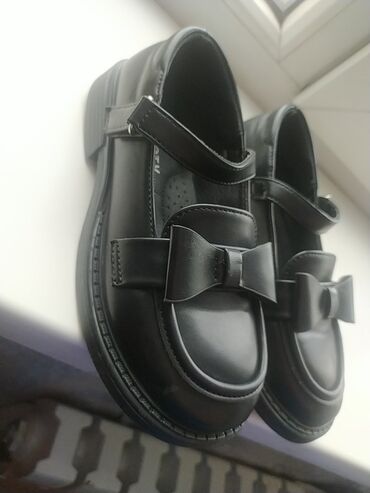 зимняя детская обувь: Ботинки и ботильоны 33, цвет - Черный