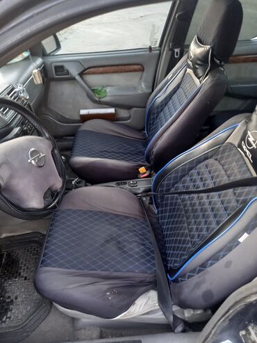 Opel: Opel Vectra: 2 l | 1995 il 470000 km Sedan — 12