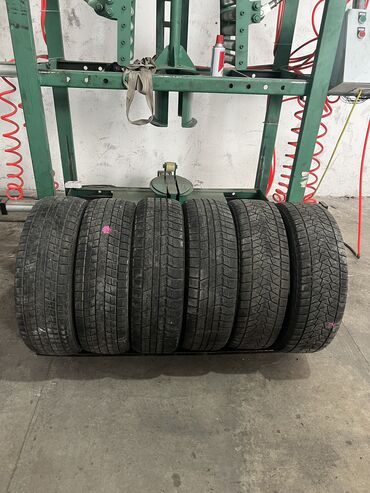 авто шины: Шины 215 / 70 / R 16, Зима, Б/у, Легковые, Япония, Bridgestone