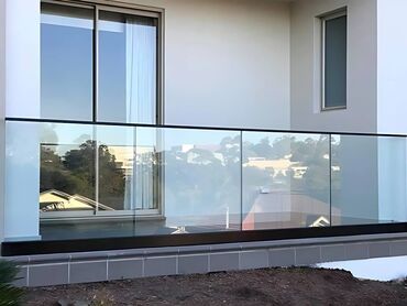 Pilləkən məhəccərləri: Alüminium və Şüşə Məhəccərlər 🔹 Alüminium və Şüşə Məhəccərlər – — 14