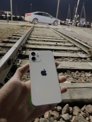 ıphone 13 pro max: IPhone 12 mini, Б/у, 64 ГБ, Белый, Чехол, 71 %