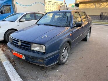 Volkswagen: Volkswagen Vento: 1995 г., 1.8 л, Механика, Бензин, Седан