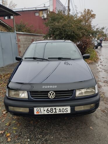 Volkswagen: Volkswagen Passat: 1995 г., 1.8 л, Механика, Бензин, Седан