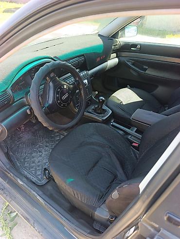 чехлы бу: Audi A4: 1996 г., 1.6 л, Механика, Бензин, Седан — 5