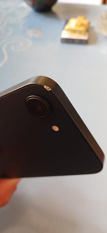 ayfon 24: IPhone 16e, 256 GB, Qara, Face ID — 6