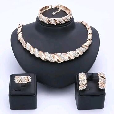 swarovski muska narukvica: Set: Bracelet, Earrings, Necklace