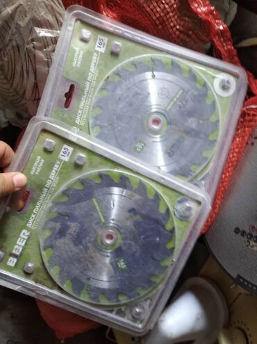 оборудование пластиковых окон: Вулканиты 230, диски для пчёлки, диск для циркулярки, алмазный диск