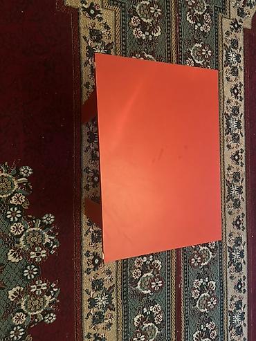 lovhe: Məhsul: Kiçik kvadrat masa - Rəng: Parlaq narıncı - Forma: Kvadrat — 1