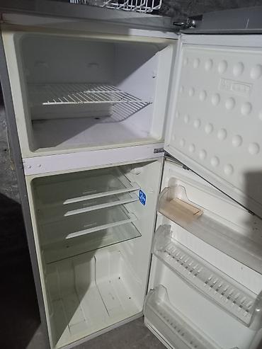 Холодильники: Холодильник BEKO с верхней морозильной камерой, двухкамерный, в — 2