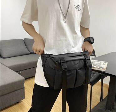 Барсетки: ПРОДАЮ НОВУЮ,КАЧЕСТВЕННУЮ И ОЧЕНЬ СТИЛЬНУЮ СУМКУ/БАРСЕТКУ.НЕ at lalafo.kg — 3 Барсетки: ПРОДАЮ НОВУЮ,КАЧЕСТВЕННУЮ И ОЧЕНЬ СТИЛЬНУЮ СУМКУ/БАРСЕТКУ.НЕ — 3