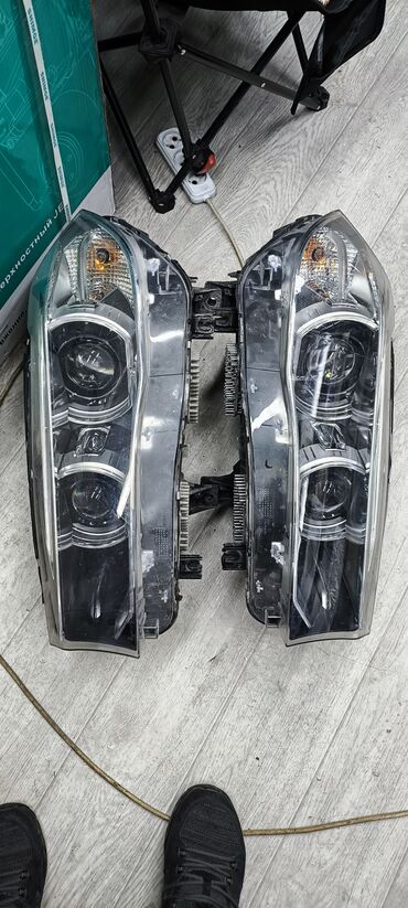 Передние фары: Передняя левая фара BMW Б/у — 1