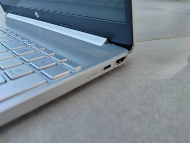 Acer: AMD FX, 8 GB OZU, 15.6 " — 6