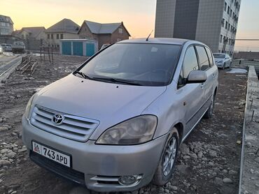 Toyota: Toyota Avensis Verso: 2002 г., 2 л, Механика, Дизель, Минивэн