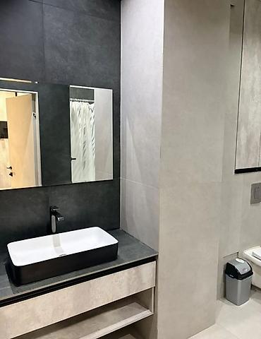 сто аренду: 🏡 СДАЕТСЯ ЕВРОТРЁШКА В РАЙОНЕ АСАНБАЯ ✨ 📍 Адрес: ул. Токомбаева — 5
